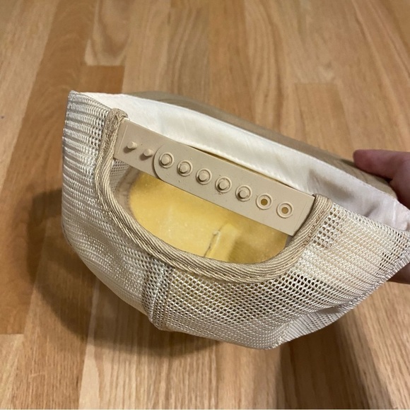 Vintage Bicep Mesh Snap Back Trucker Hat Made in USA Koch’s Farm Service - Picture 9 of 9